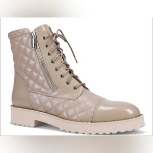 Ron White Weatherproof Quilted Tan Lace-Up Ankle Boots, Size 8.5